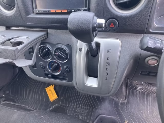 NISSAN NV350 CARAVAN