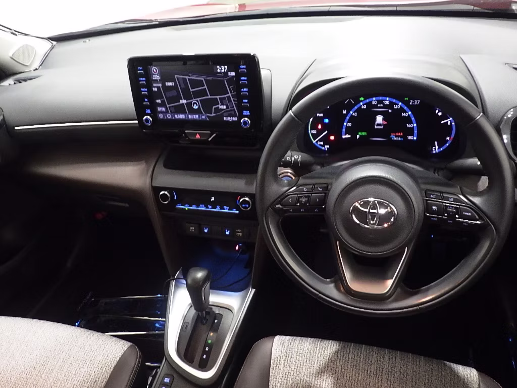 TOYOTA YARIS CROSS