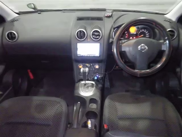 NISSAN DUALIS