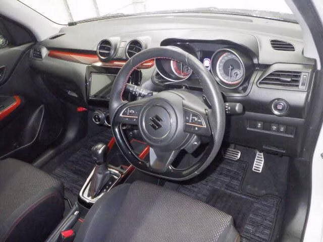 SUZUKI SWIFT