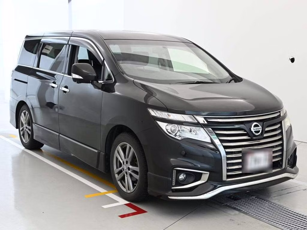 NISSAN ELGRAND