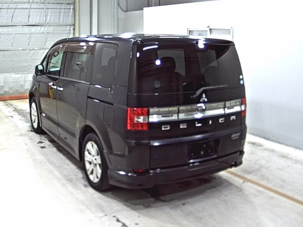 MITSUBISHI DELICA D:5