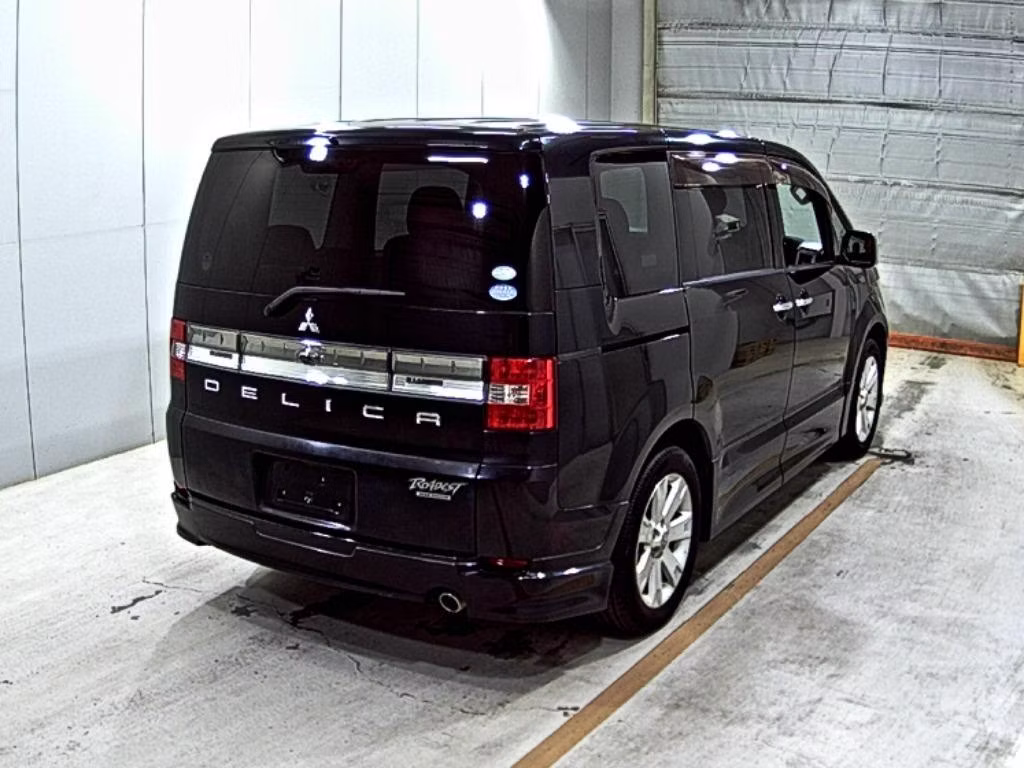 MITSUBISHI DELICA D:5