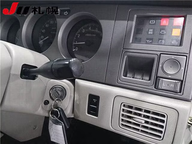 NISSAN RASHEEN