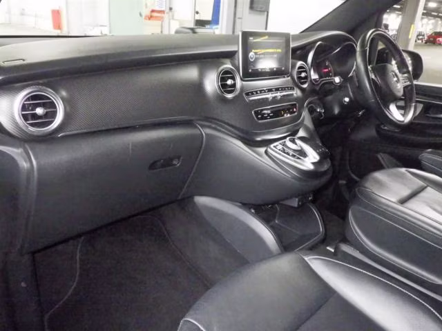 MERCEDES-BENZ V-CLASS