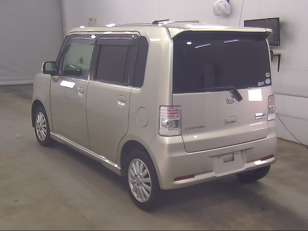DAIHATSU MOVE CONTE