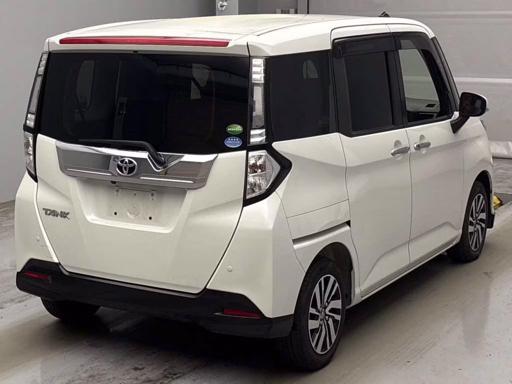 TOYOTA TANK
