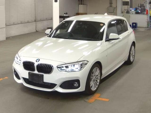 BMW 1-SERIES