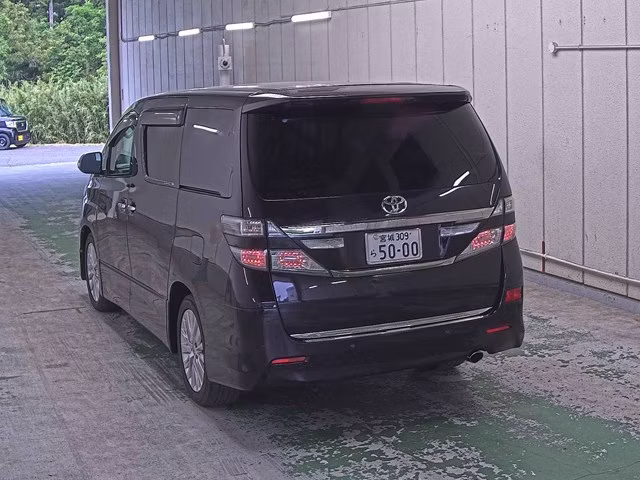 TOYOTA VELLFIRE