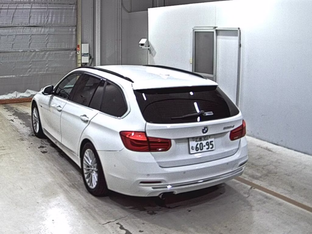 BMW 3-SERIES