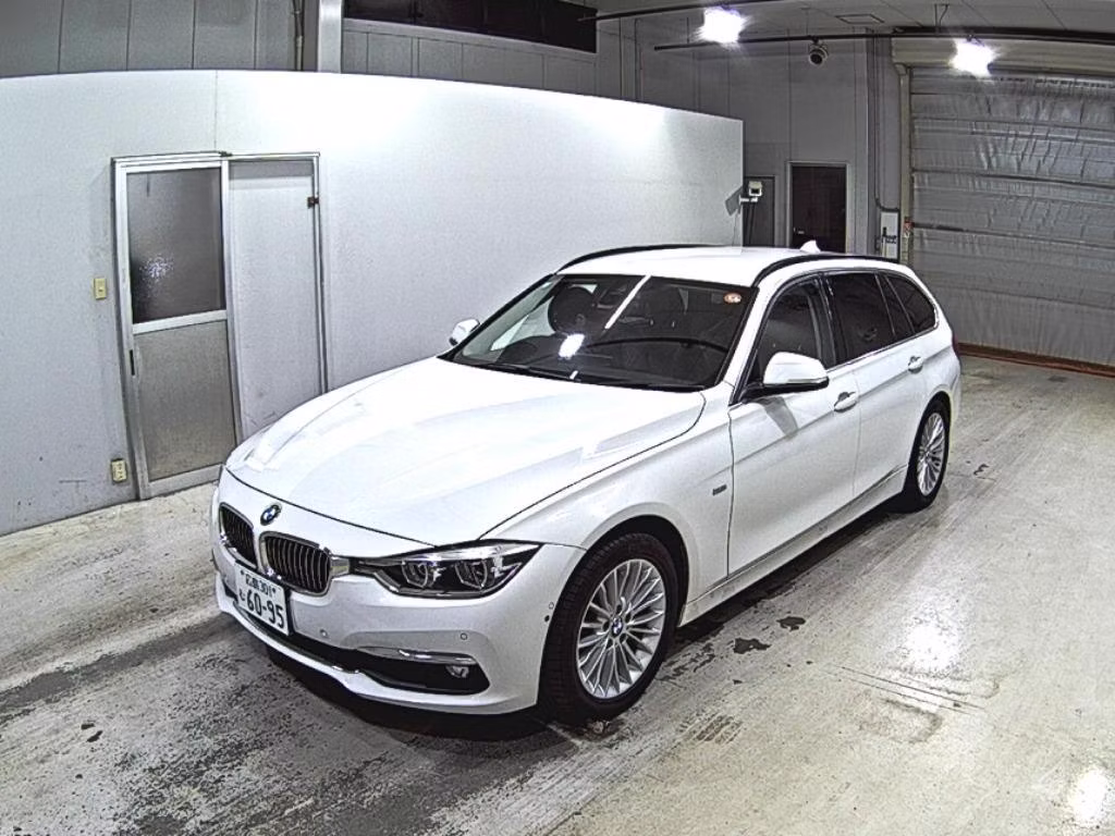 BMW 3-SERIES
