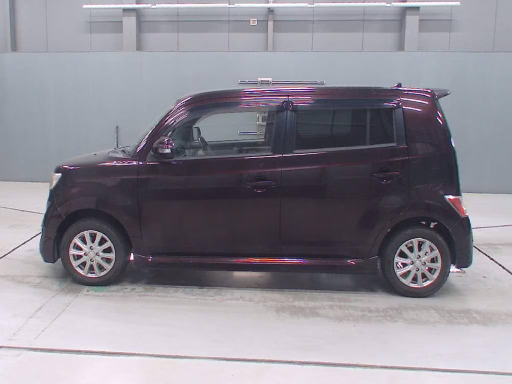 TOYOTA BB