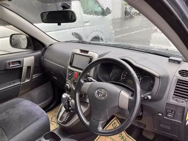 TOYOTA RUSH