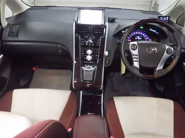 TOYOTA SAI