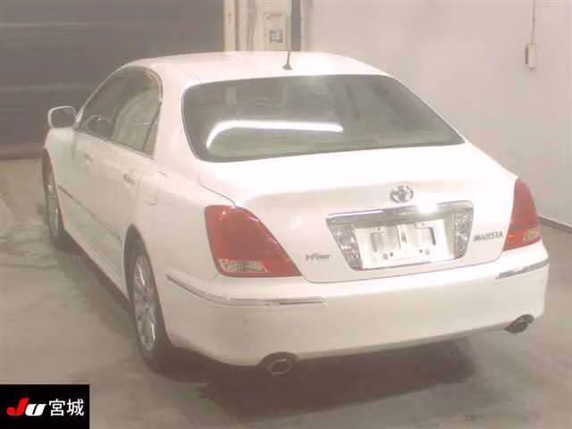TOYOTA CROWN MAJESTA