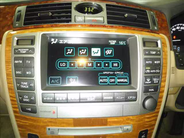 TOYOTA CROWN MAJESTA