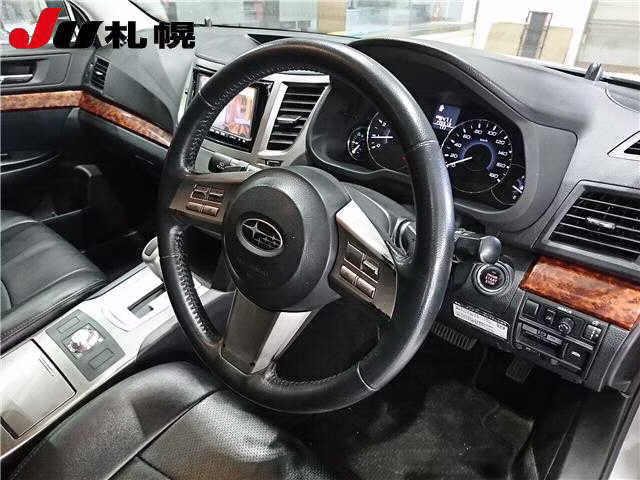 SUBARU OUTBACK