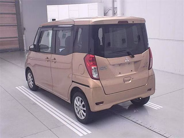 MITSUBISHI EK SPACE