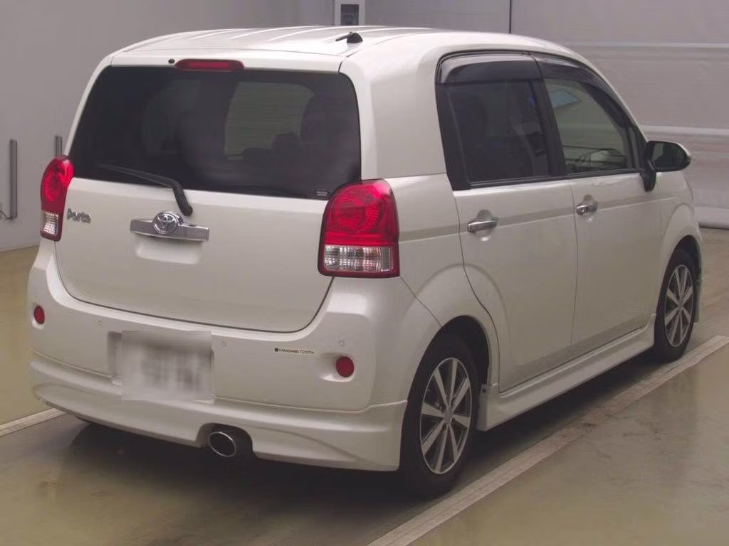 TOYOTA PORTE