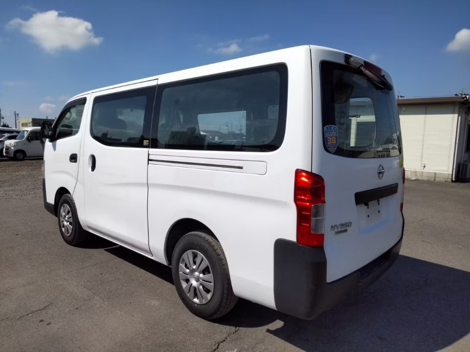NISSAN NV350 CARAVAN