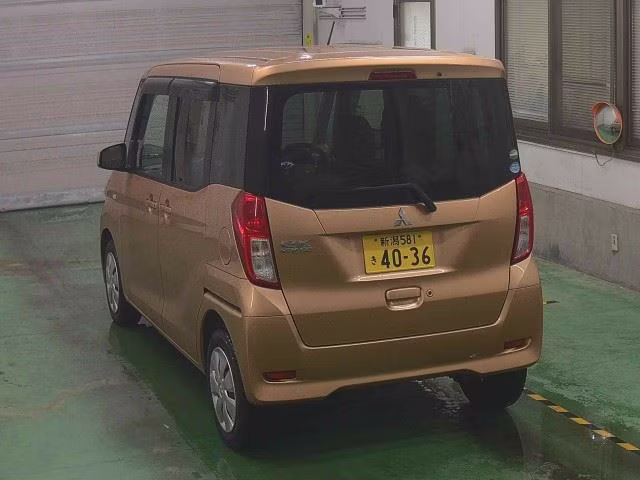 MITSUBISHI EK SPACE