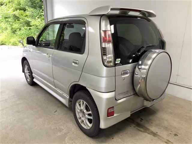 DAIHATSU TERIOS KID