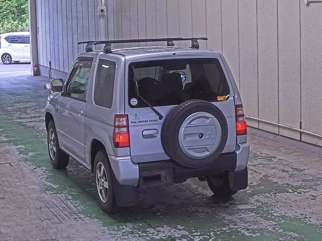 MITSUBISHI PAJERO MINI