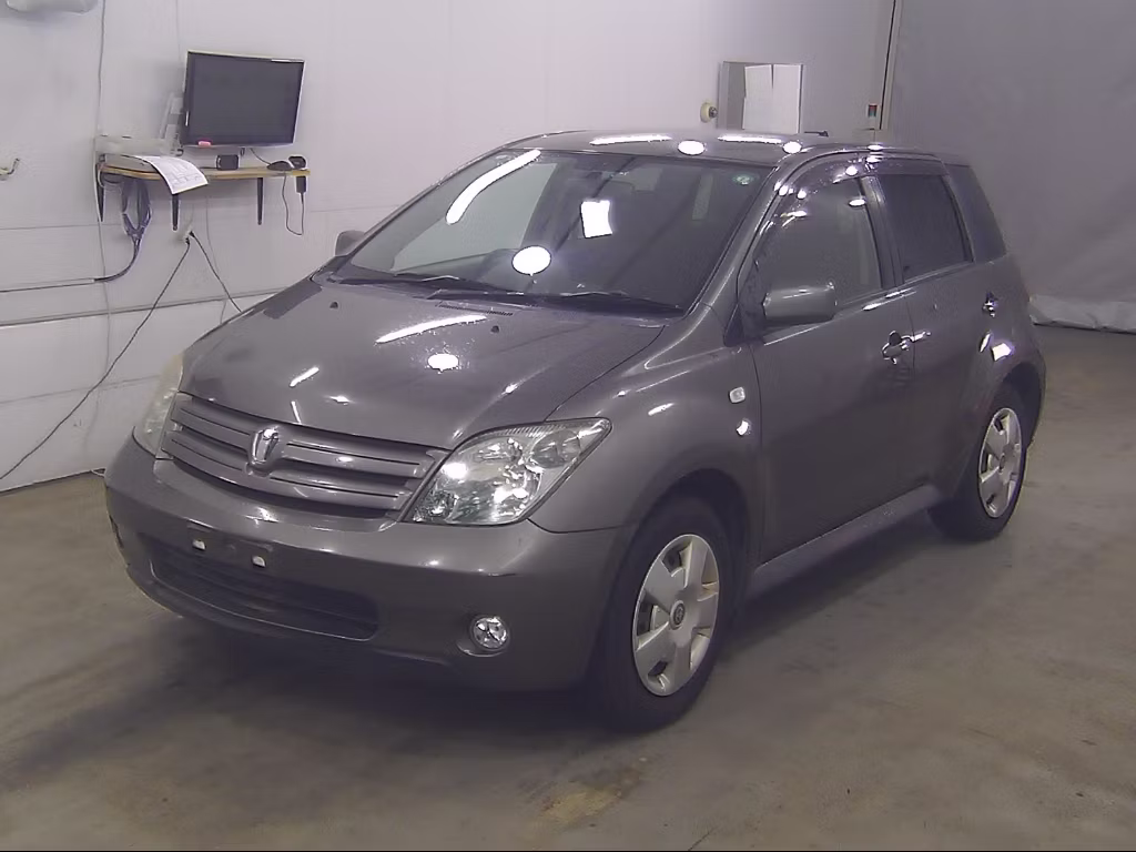 TOYOTA IST