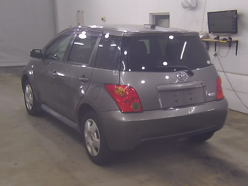 TOYOTA IST