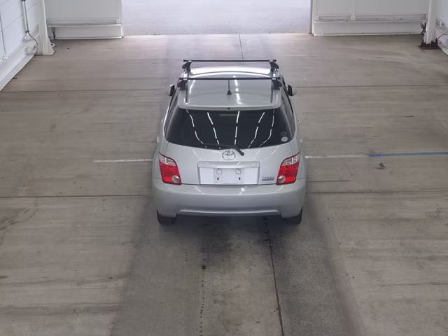 TOYOTA IST