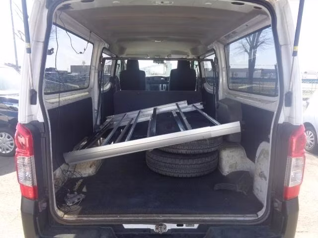 NISSAN NV350 CARAVAN