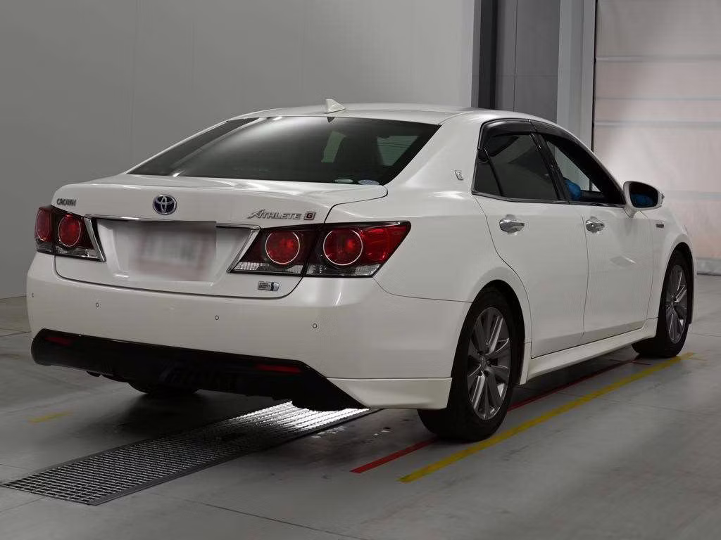 TOYOTA CROWN