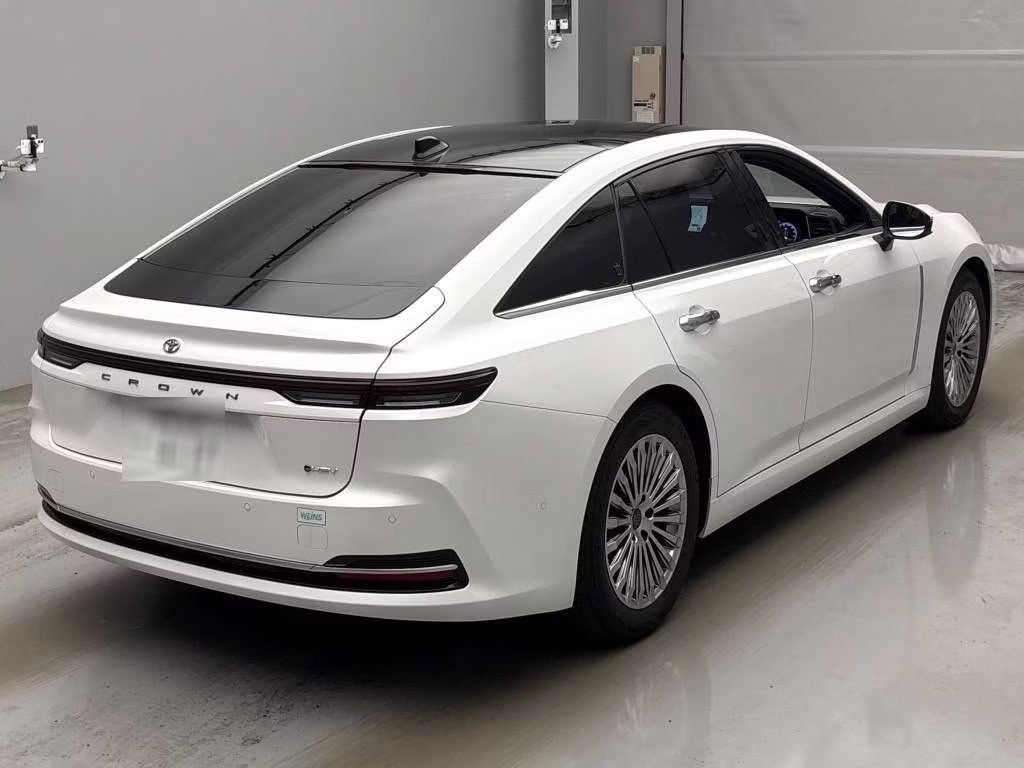 TOYOTA CROWN