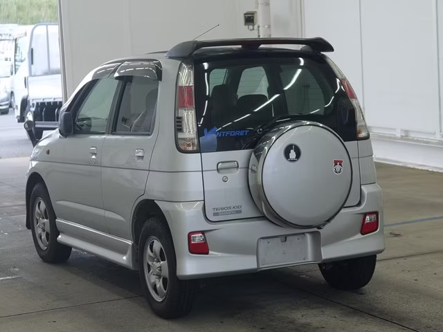DAIHATSU TERIOS KID