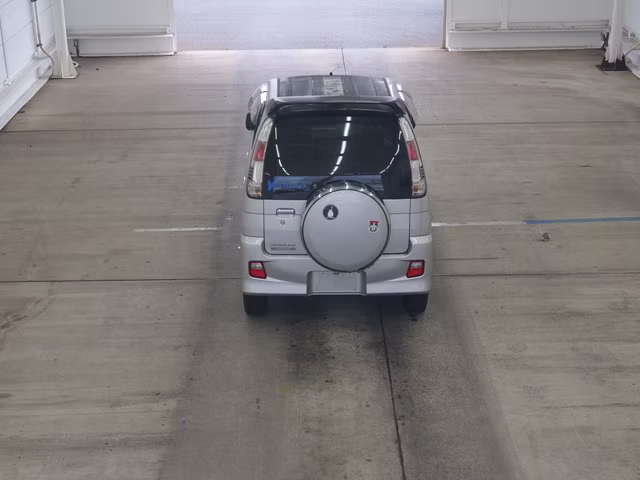 DAIHATSU TERIOS KID