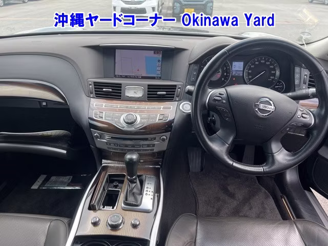 NISSAN FUGA