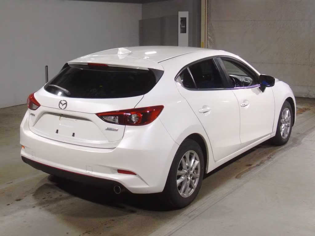 MAZDA AXELA