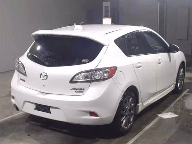 MAZDA AXELA