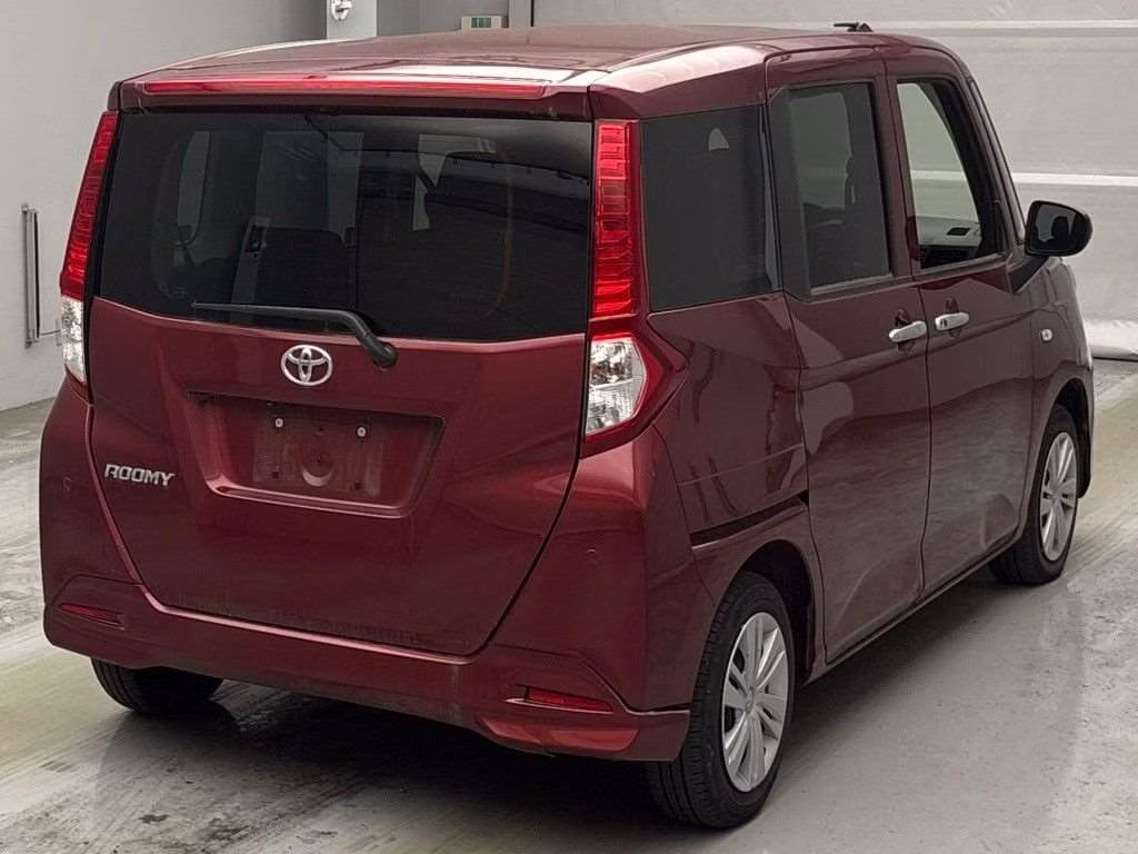 TOYOTA ROOMY