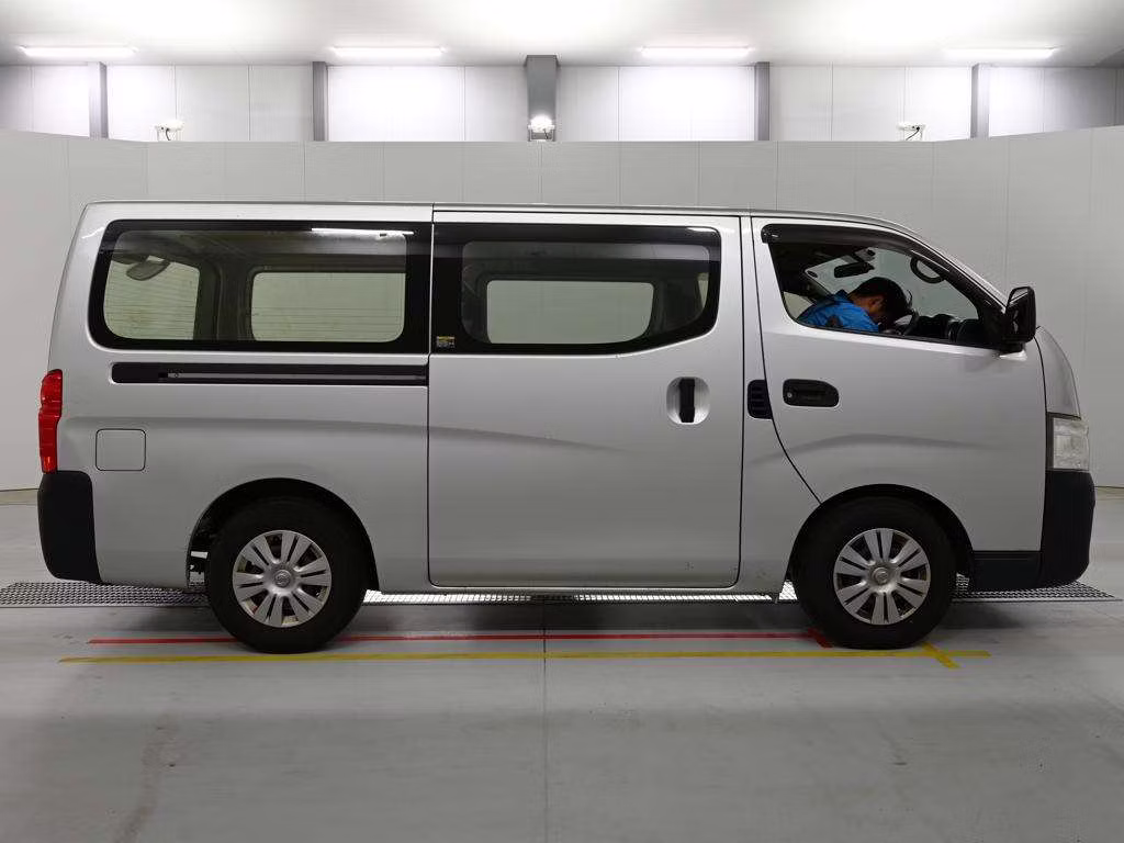 NISSAN NV350 CARAVAN