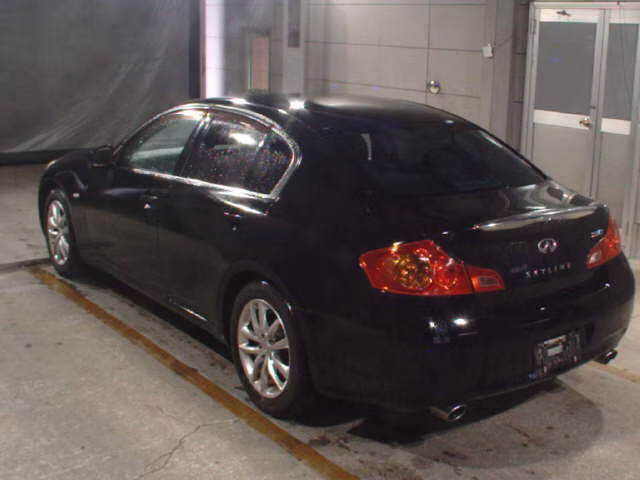 NISSAN SKYLINE
