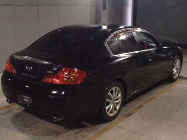 NISSAN SKYLINE