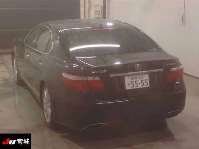 LEXUS LS600H