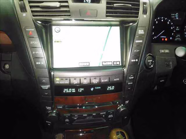 LEXUS LS600H