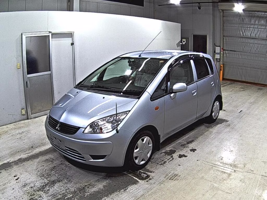 MITSUBISHI COLT