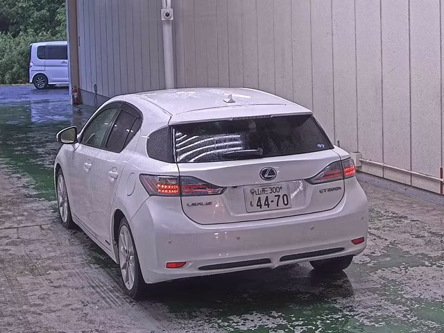 LEXUS CT200H