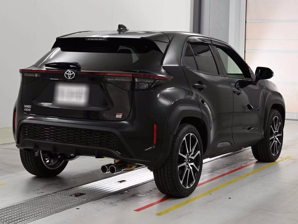 TOYOTA YARIS CROSS
