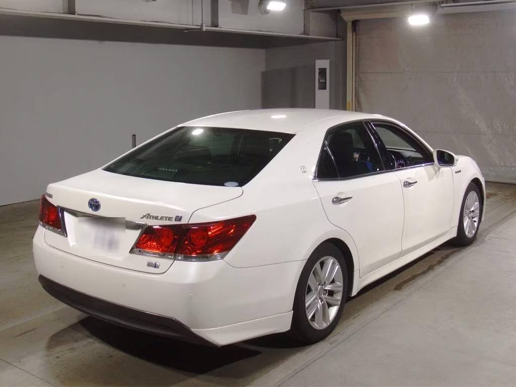 TOYOTA CROWN