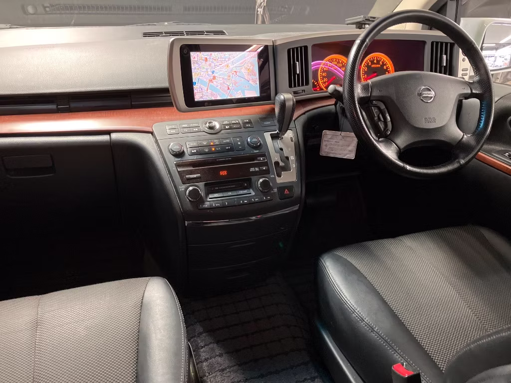 NISSAN ELGRAND