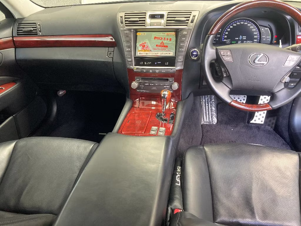LEXUS LS600H